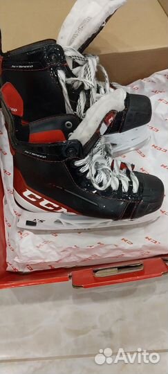 Коньки хоккейные