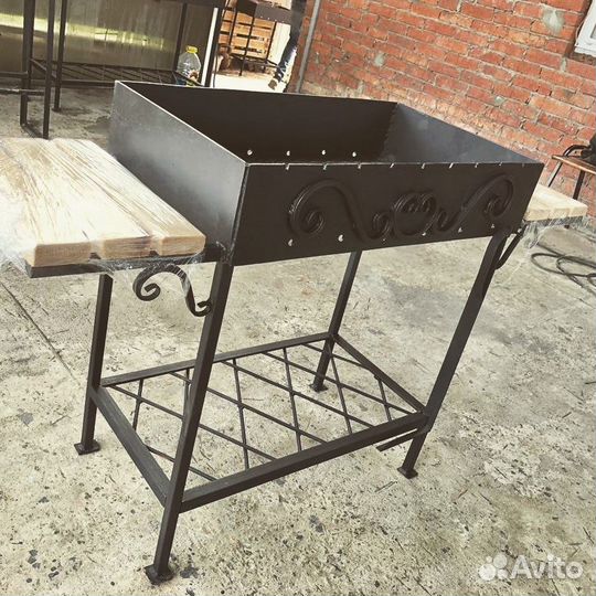 Мангал с полками (Новый)