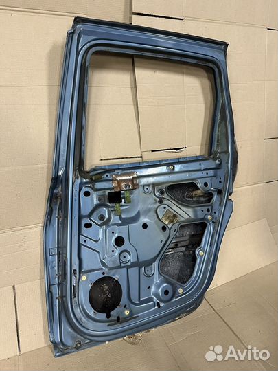 Дверь задняя правая Renault Duster
