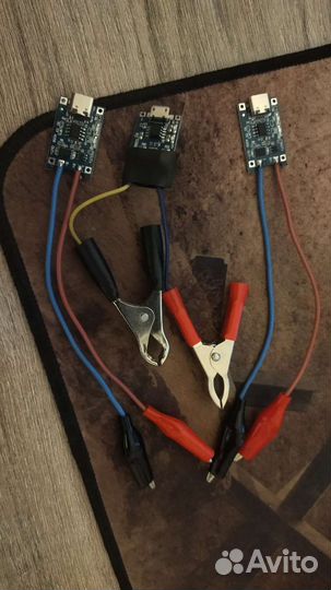 Универсальная зарядка Li-ion аккумулятора