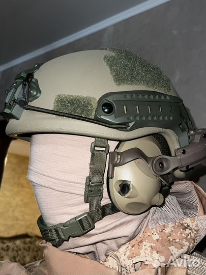 Шлем бр2 с наушниками