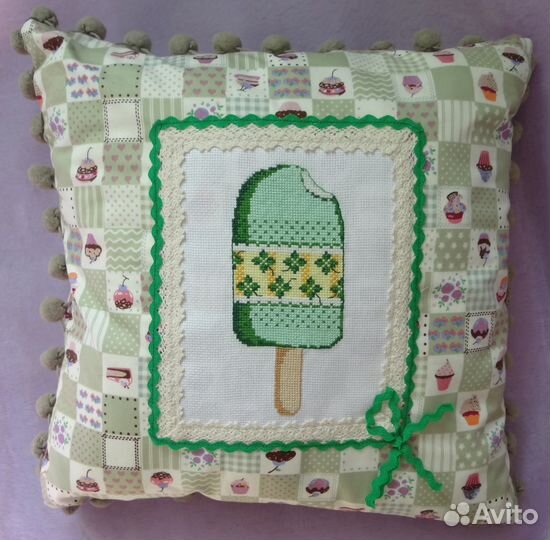 Подушка декоративная /ручная работа