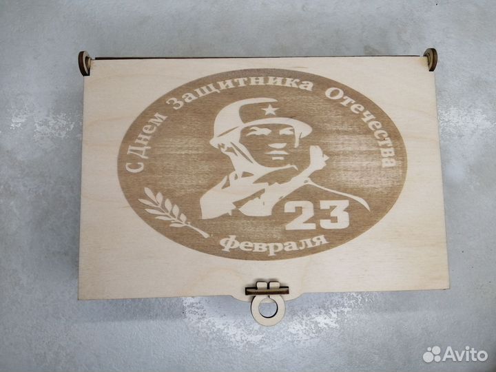 Коробка подарочная деревянная