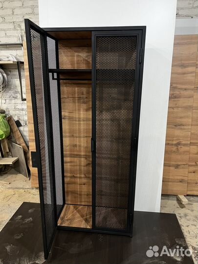 Шкаф в стиле лофт