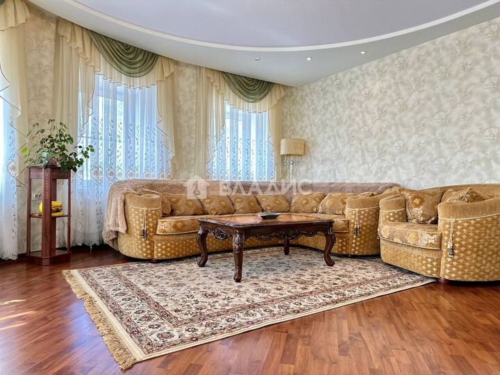 3-к. квартира, 98,4 м², 2/8 эт.