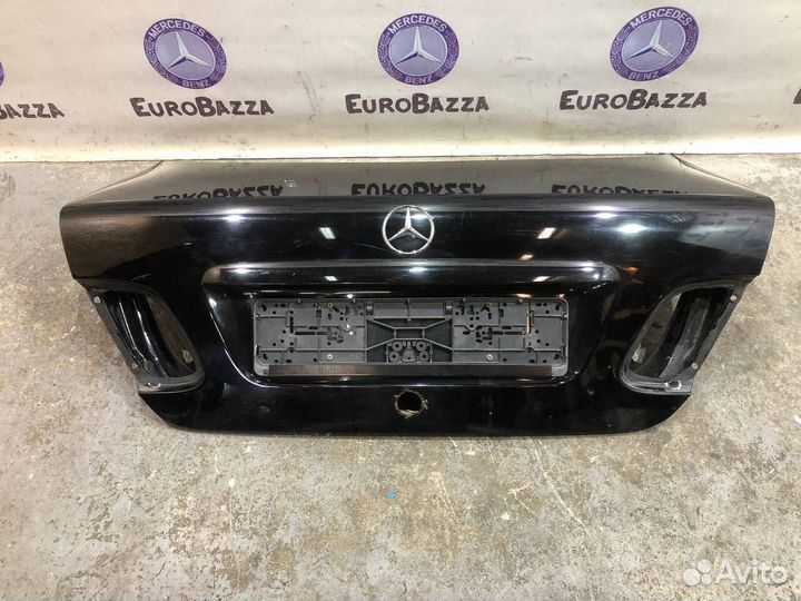 Крышка багажника Mercedes W208