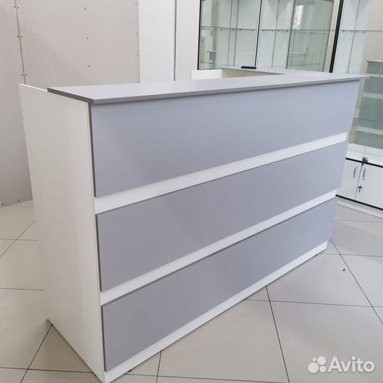 Стойка ресепшн, новая