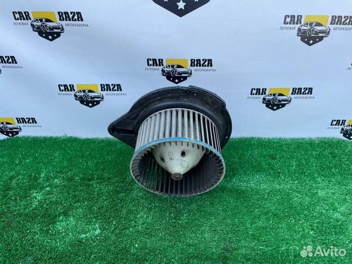 Моторчик отопителя Audi 80