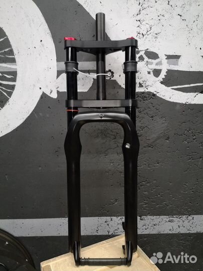 Вилка амортизационная двухкоронная для фэтбайка