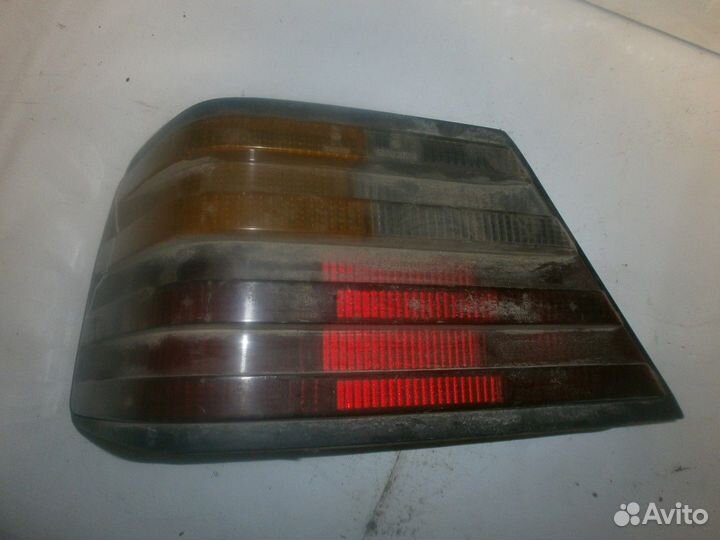 Фонарь задний левый