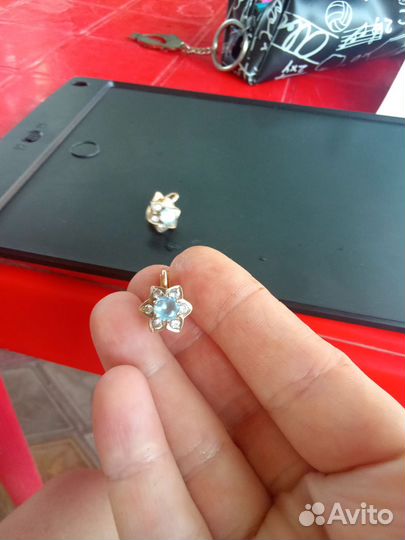 Золотые серьги