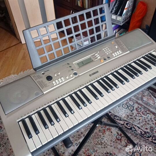 Синтезатор Yamaha PSR E313