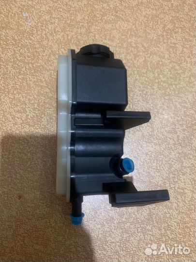 Бачок гур Opel