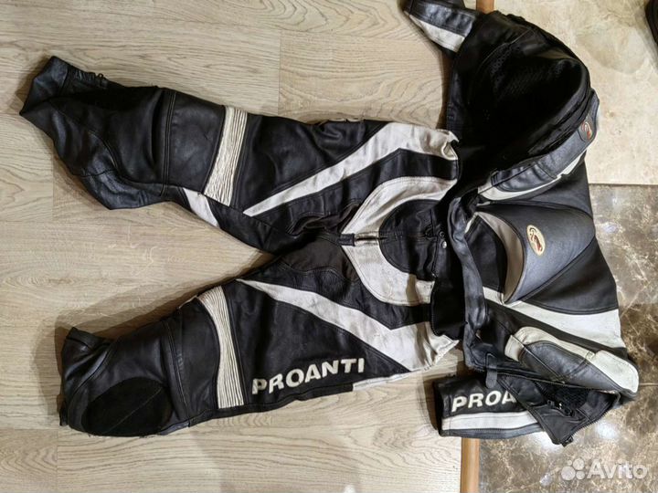 Мотоциклетная форма