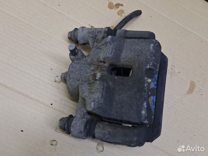 Суппорт передний левый Kia Picanto 2 TA