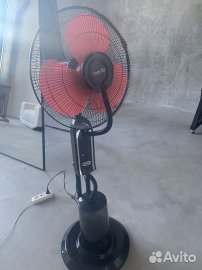 Вентилятор напольный с увлажнителем воздуха