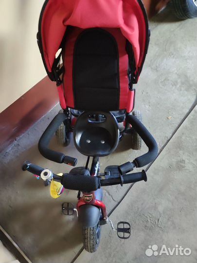 Детский трехколесный велосипед с ручкой lexustrike