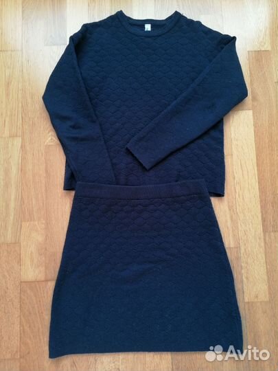 Костюм для девочки с юбкой 146