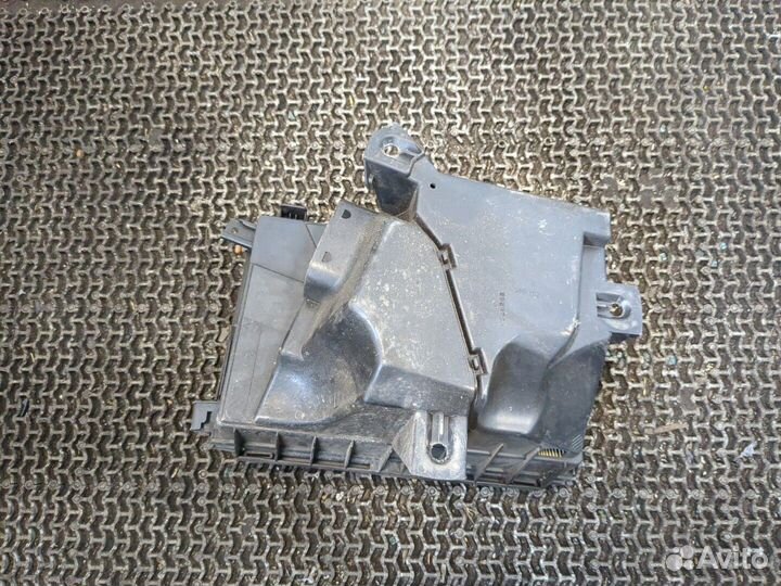 Корпус воздушного фильтра Volvo XC70, 2003