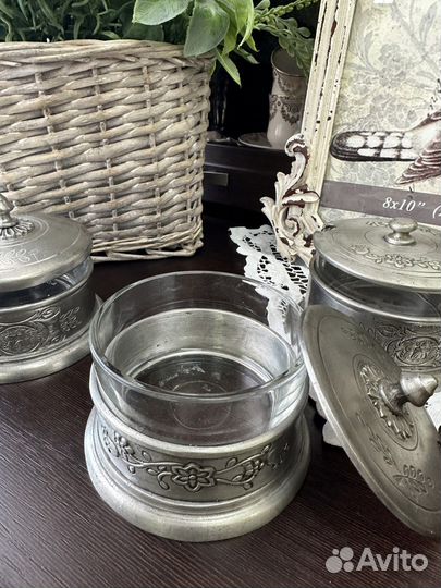 Баночки оловянные со стеклянными вставками