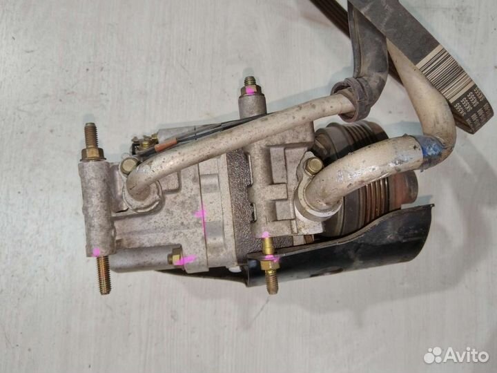 Компрессор кондиционера mazda 3, ford focus, LF-VE