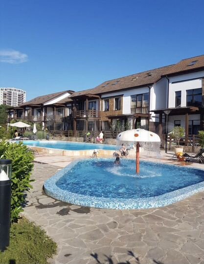 1-к. апартаменты, 50 м², 1/3 эт.