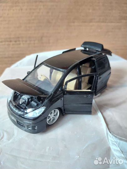 Модель Toyota estima