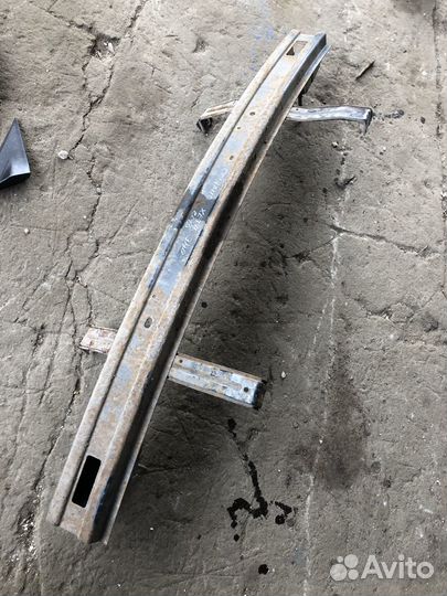 Задний усилитель бампера Hyundai Solaris хэтчбек