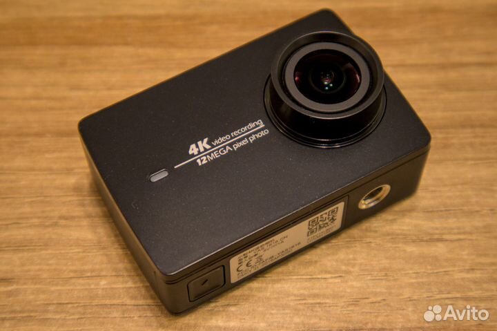 Экшн камера Xiaomi Yi 4k и аксессуары