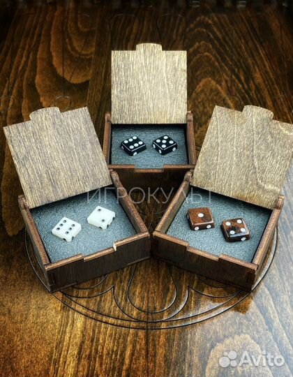 Зары из обсидиана и бильярдного шара в коробке