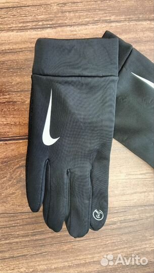Перчатки Nike