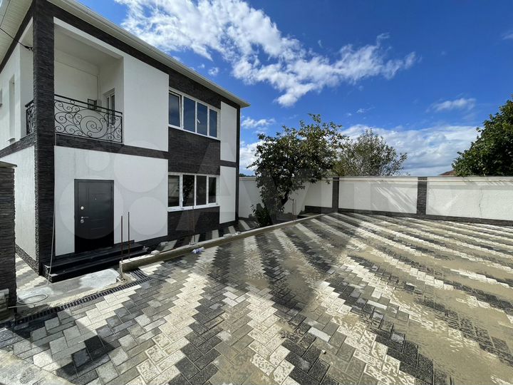 Дом 143,7 м² на участке 3,3 сот.