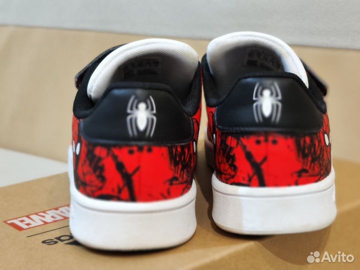 Кроссовки adidas marvel 34