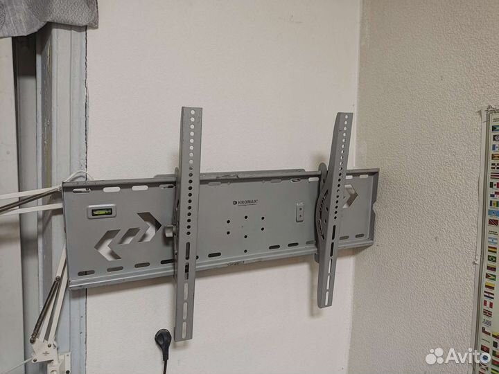 Кронштейн для крепления телевизора