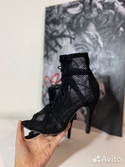 Туфли для хай хилс много стрипы high heels