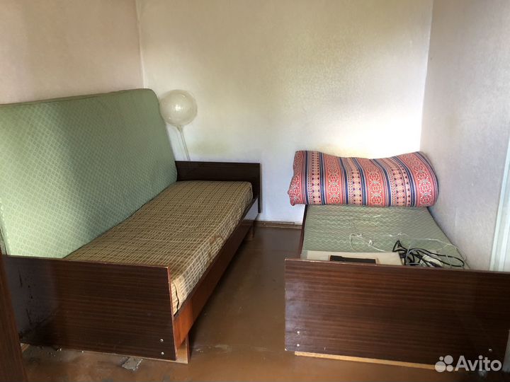 Трюмо с зеркалом