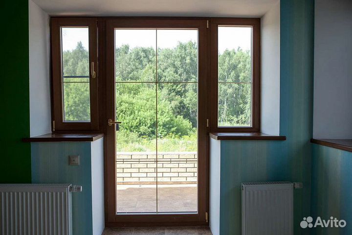 Пластиковые окна, входная группа в дом с отделкой