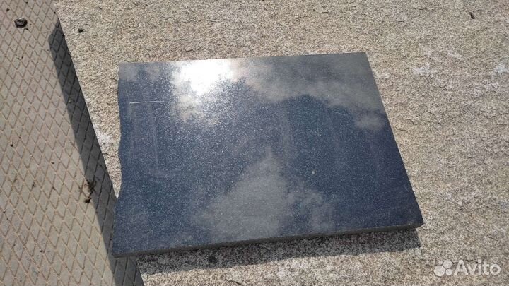 Гранитные кубики, подставки под шары, вазы