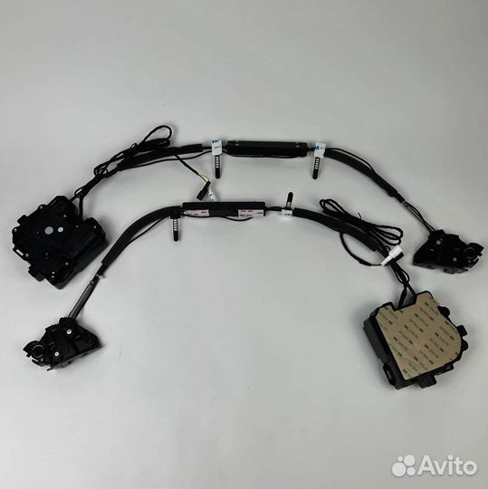 Доводчики дверей Lexus IS250 05-12г