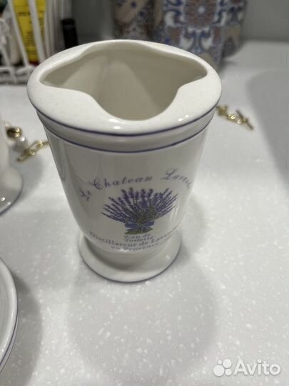 Аксессуары для ванны (мыльницы, дозаторы)