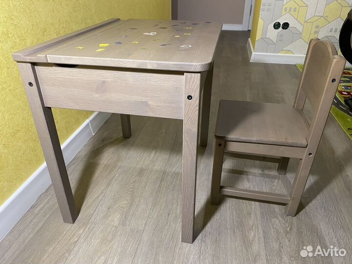 Детский стол и стул