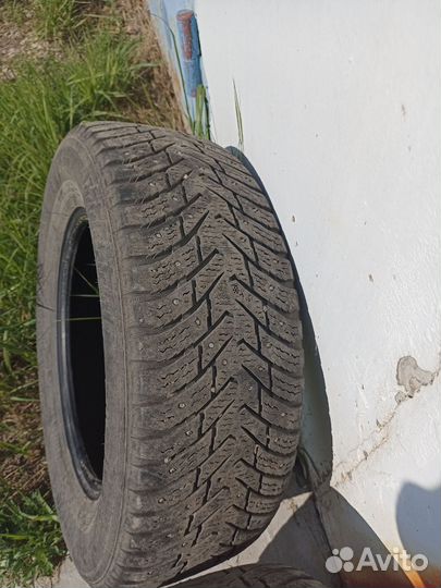 Nokian Tyres Hakkapeliitta 8 SUV 215/65 R16 102T