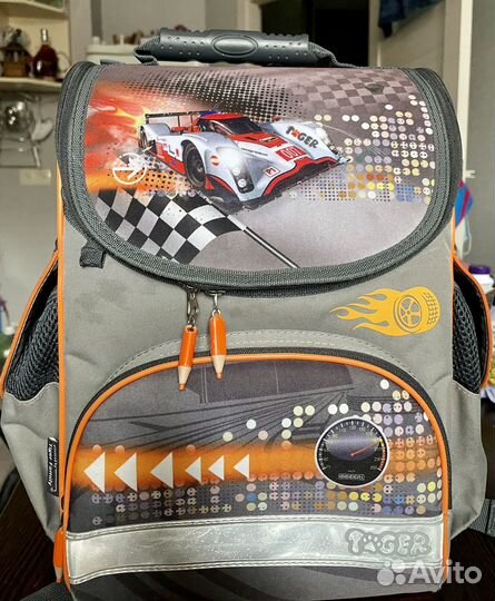 Рюкзак школьный для мальчика 1-4 класс