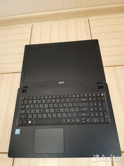 Ноутбук Acer 15.6 HD/i3-7020U/SSD-128/6 Гб DDR4/Во