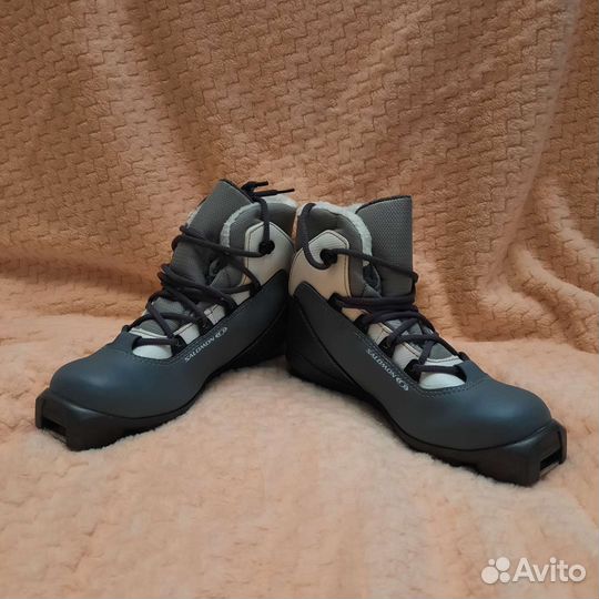 Лыжные ботинки Salomon S5, р-р 38, крепление SNS