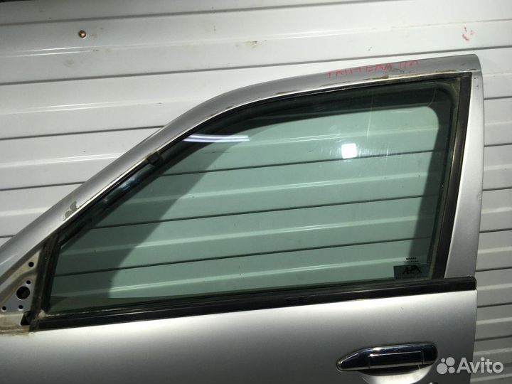 Стекло двери (Nissan Primera)