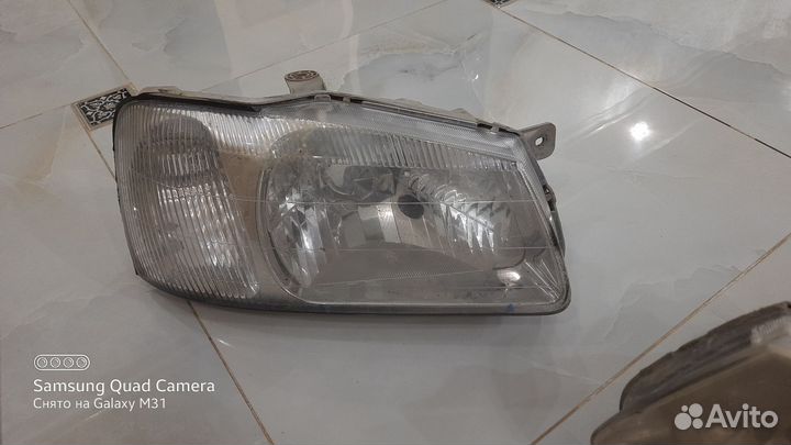 Продаю переднюю фару на accent