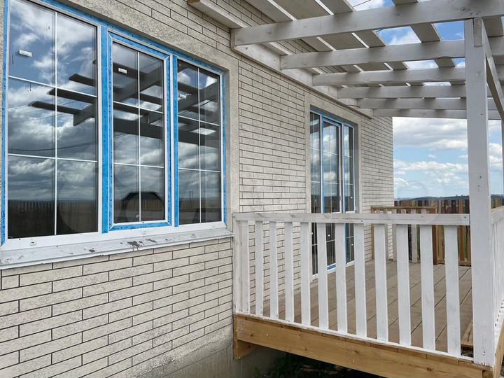 Дом 212 м² на участке 10 сот.