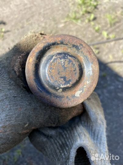 Катушка зажигания Б13 1969 года 12 вольтовая