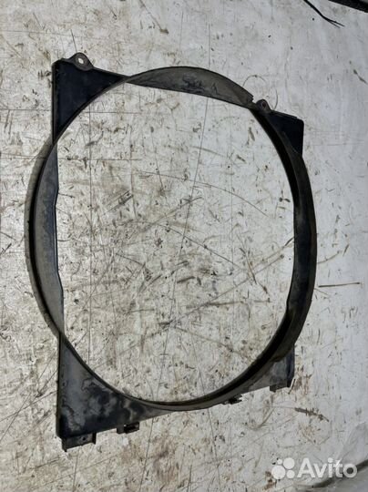 Диффузор вентилятора Audi 100/A6 C4 2.3